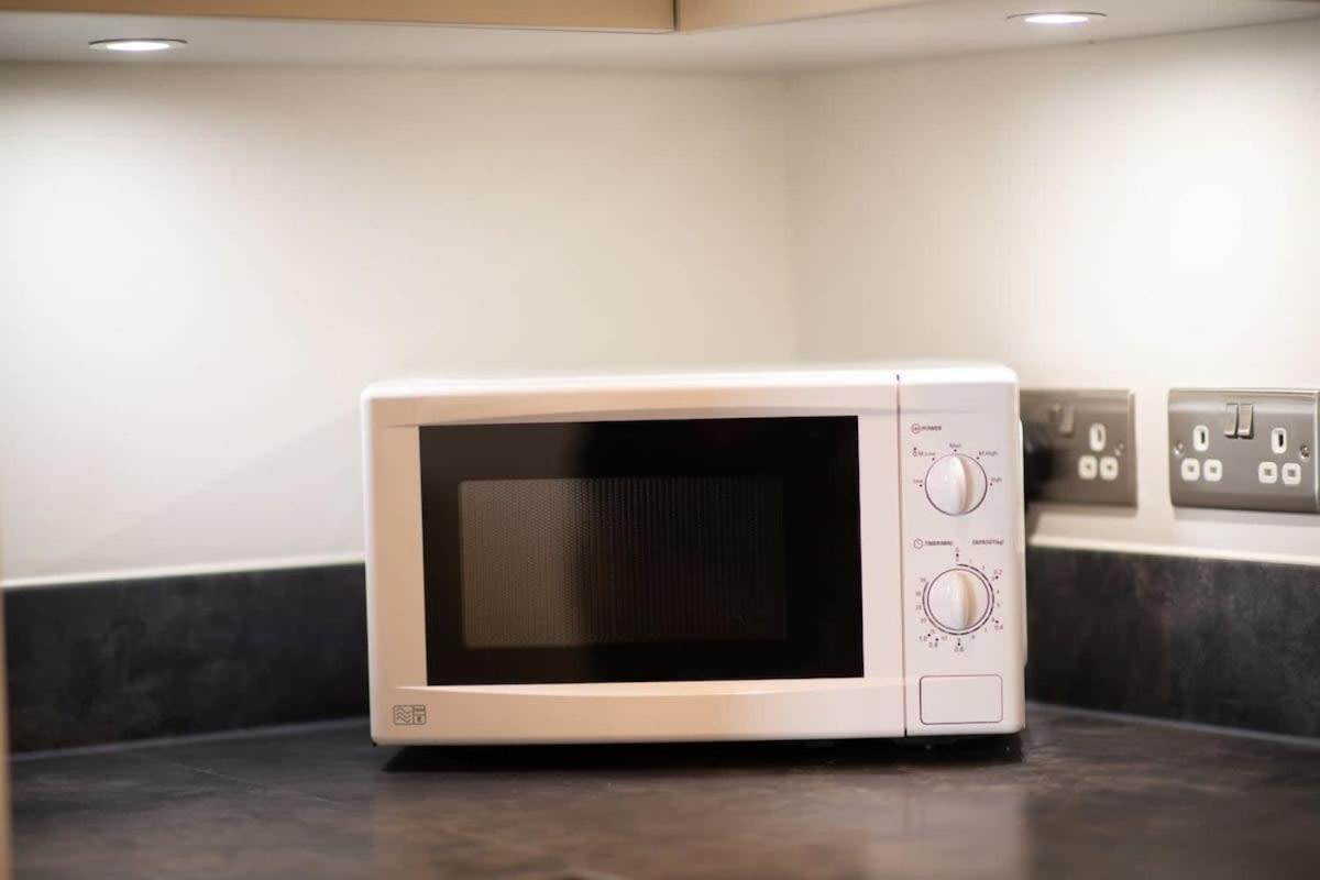 Fantastic 1 Bed Apartment In Crawley Luaran gambar